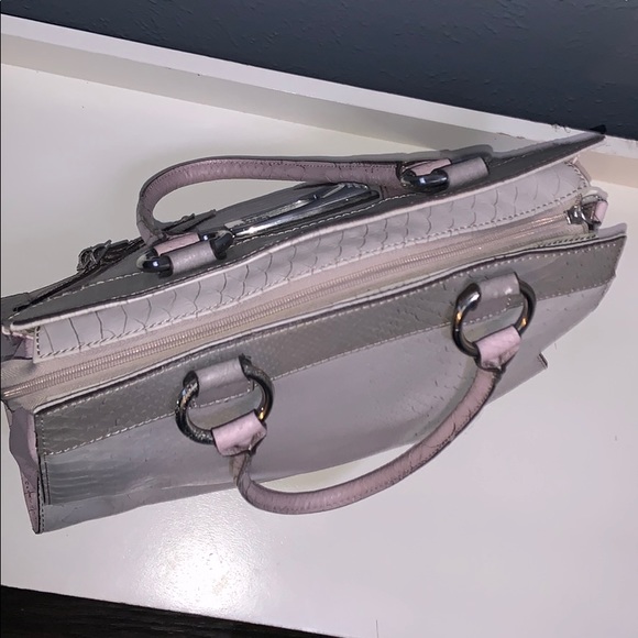 Guess Vintage Large Faux Leather Crocodile Handbag - Picture 7 of 12